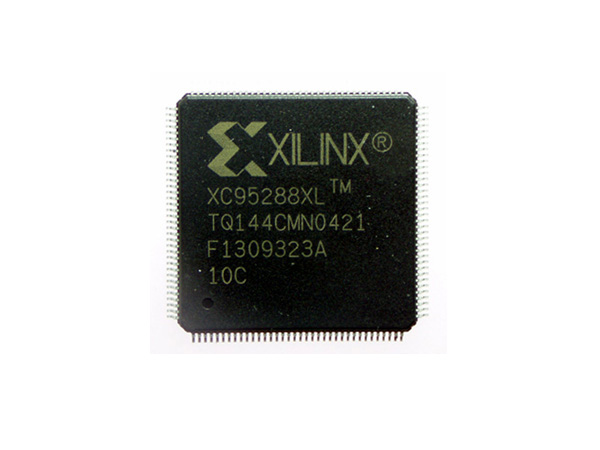 XC95288XL-10TQ144C