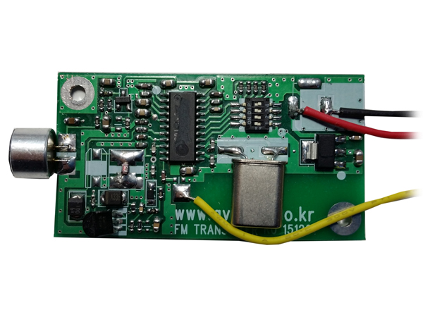 디바이스마트,MCU보드/전자키트 > 전원/신호/저장/응용 > AM/FM라디오,(주)케이 벨,FM Digital Transmitter Module (KB1416),저 잡음 마이크 앰프가 내장된 FM Digital Transmitter  Module은 고 감도 저 잡음으로 설계되어 응용하여 사용하기 쉽게 설계되었다.