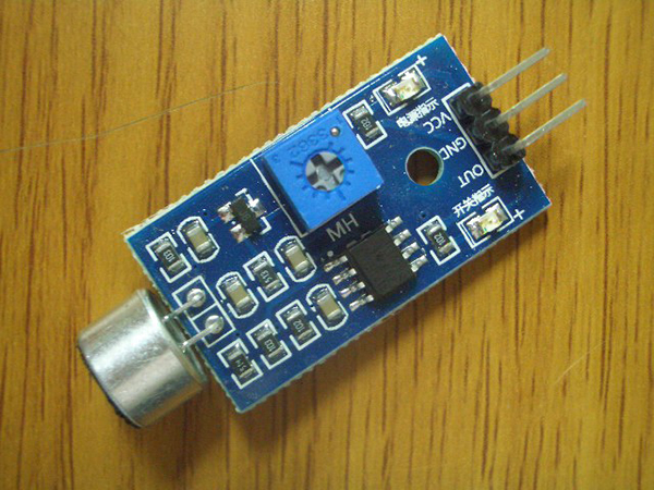 디바이스마트,MCU보드/전자키트 > 센서모듈 > 소리/음성,네오틱스,사운드(소리) 감지 센서 모듈 (NS-SDSM),NS-SDSM은  사운드(소리)를  감지하는  마이크(Microphone)을  사용하여  설치장소  주변의  사운드 (소리)를  감지하여  사용자가  설정한  감도의  소리크기가  되면  디지털  출력으로 “H”  또는 “L”를 출력하는  사운드(소리)  감지  센서  모듈  입니다.