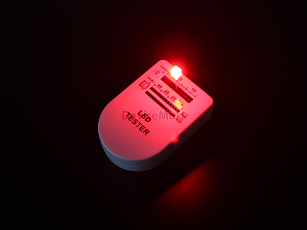 디바이스마트,LED/LCD > 일반 LED부품 > 직사각형 LED,SZH-LD,557UR 사각 LED 빨강 [SZH-LD001],사이즈 : 5x5x7 / 전압 : 2.0-2.2V / 전류 : 15~20mA / 색상 : 레드(Red)