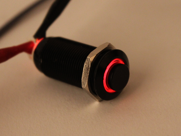 디바이스마트,스위치/부저/전기부품 > 스위치 > 푸쉬버튼 스위치 > 메탈 스위치,NW3 (New3),LED 블랙 메탈 푸쉬락 스위치 링(빨강) 돌출형 [HX12-A3],푸쉬락(PUSH LOCK) 스위치 / 색상: RED (조광형) / 정격 전류 : 2A / 정격전압-AC : 36 VDC / 재질 : 블랙 무광 / 홀가공 : 12mm / 스위치 : 14mm / LED발광 링 타입 / 생활방수 / 노브 돌출 타입