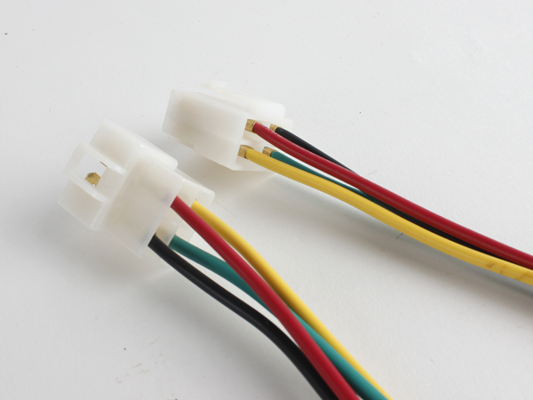 디바이스마트,커넥터/PCB > 직사각형 커넥터 > 하네스 케이블 > 자동차 하네스,NW3 (New3),하네스 커넥터 DJ6.3 4핀-4핀 케이블,4핀 AWG18, 암-수 듀얼, 길이 약 40cm, LED 배선, 자동차 차량 배선, 각종 DIY 작업에 많이 사용하는 하네스 커넥터 입니다.  / ※제조사에 따라서 커넥터 모양이 변경될 수 있습니다 (랜덤)