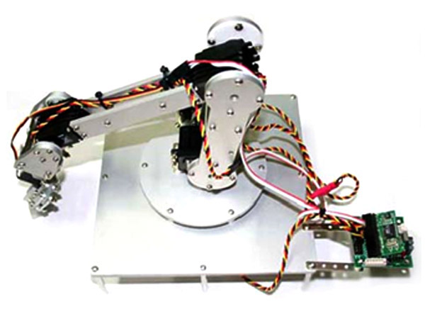 디바이스마트,기계/제어/로봇/모터 > 전문분야 로봇 > 로봇 Arm,(주)로보블럭시스템,로봇암 (알루미늄) _4 (반제품),재질: 알루미늄 / 사용 CPU: AT90s2313 (AVR) / 구동 모터:PWM 펄스 구동 서보모터 5개 / 인터페이스: 로보블럭 베이직 사용시 시리얼 통신으로 프로그램 다운로딩 / 고정형 관절로봇 / 기본 3축+그리퍼 1축+링크구조 1축을 포함하여 5축 로봇