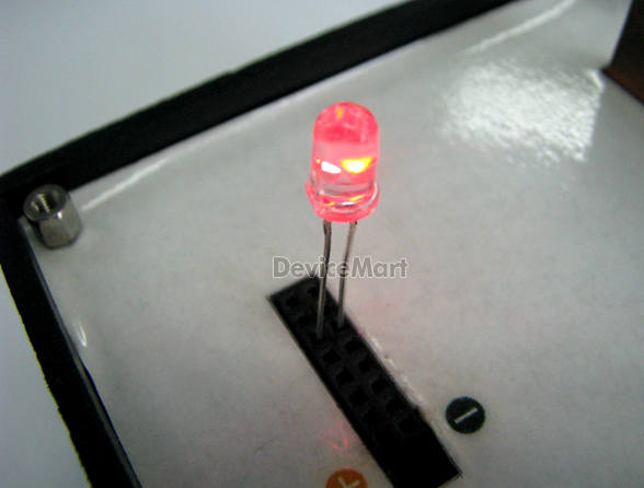 디바이스마트,LED/LCD > 일반 LED부품 > 투명원형라운드 LED > 5파이,,5파이 점멸LED-고휘도(투명/빨강),사이즈 : 5파이 , 5mm / 전압 : 2.1V / 전류 : 20mA / 색상 : 레드(Red)
