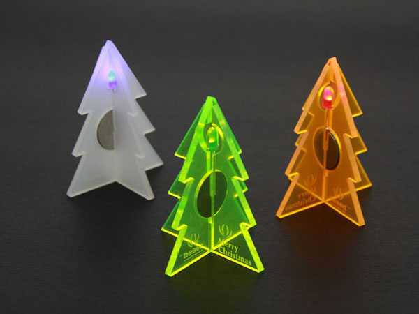 디바이스마트,MCU보드/전자키트 > 디스플레이 > 레이저/광,Seeedstudio,반짝이는 크리스마스 트리 Glowing Christmas Tree [110060051],코인전지(CR2032 3개 포함), LED를 활용한 아주 간단하고 앙증맞은 크리스마트 트리 키트 / 6개의 LED가 포함되었으며 총 3개의 트리 모형을 만들 수 있습니다 / 건전지 포함