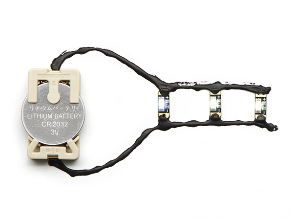 디바이스마트,화학/산업/안전 > 표면처리제 > 코팅제/광택제 > 코팅제,Adafruit,Bare Conductive Paint Pen - 10mL [ada-1306],Bare Conductive Paint 는 DIY 프로젝트에 가장 적합한 다용도, 무독성 액체 전도성 펜 입니다. 상온에서 건조가능하며, 종이, 나무, 벽, 직물, 플라스틱 등 다양한 곳에 사용 가능합니다. 물+비누로 제거 가능합니다.(방수기능이 없습니다.)