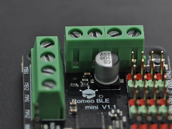 디바이스마트,오픈소스/코딩교육 > 아두이노 > 아두이노 호환보드,DFROBOT,Romeo BLE mini - Arduino with Motor Driver and Bluetooth 4.0 [DFR0351],올인원 기능(아두이노 +  DC 모터 드라이버 + 블루투스 4.0)을 갖춘 아두이노 호환 소형 마이크로 컨트롤러 입니다.