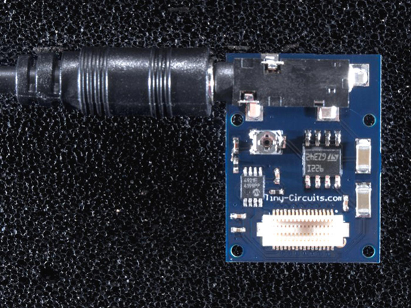 디바이스마트,오픈소스/코딩교육 > 파이썬/IoT 개발 보드 > TINYDUINO,TinyCircuits,AUDIO TINYSHIELD [ASD2841],TinyDuino에 오디오 지원을 가능하게 해주는 보드입니다. DAC, 필터, 증폭기가 탑재되어있습니다.