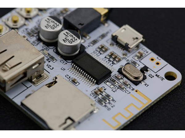 디바이스마트,MCU보드/전자키트 > 통신/네트워크 > 블루투스/BLE,DFROBOT,블루투스 4.0 오디오 수신기 모듈 Bluetooth Audio Receiver and Playback Module (Bluetooth 4.0) [TEL0108],헤드폰이나 3W 스피커에 직접 연결 가능하며, 파워 앰프를 추가하여 스피커와도 사용 가능 합니다. 본 모듈은 MP3,  WMA, WAV, FLAC 오디오 포맷을 지원 합니다.