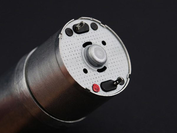 디바이스마트,기계/제어/로봇/모터 > 모터류 > DC기어드모터 > 일반기어,DFROBOT,금속 DC 기어드 모터 - 6V 20RPM 7.5Kg.cm [FIT0495-B],정격전압 : 6V, 동작전압 : 2~7.5V, 기어비 :  362:1, 무부하속도 : 20 RPM @ 6V, 무게 : 74g / DFROBOT