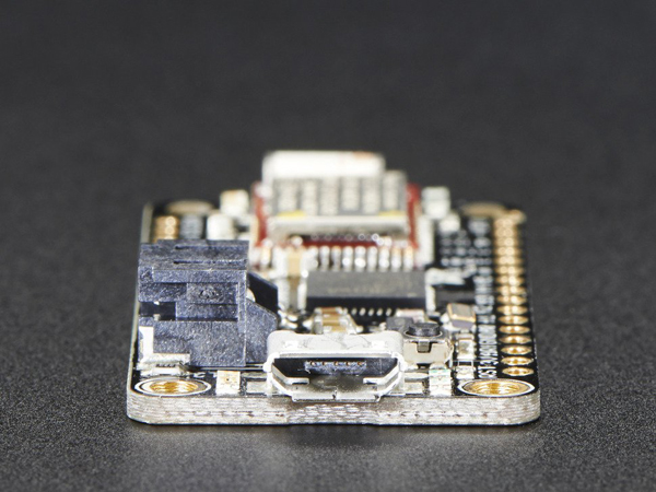 디바이스마트,오픈소스/코딩교육 > 아두이노 > 아두이노 호환보드,Adafruit,Adafruit Feather M0 Bluefruit LE [ada-2995],피더 M0 블루투스 LE 개발보드 / USB 및 배터리 충전 기능 내장 / BTLE 모듈 장착 / Bluetooth Low Energy / ATSAMD21G18 ARM Cortex M0 프로세서