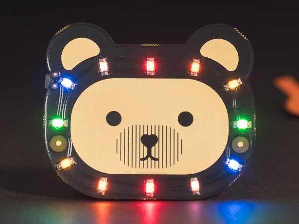 디바이스마트,MCU보드/전자키트 > 교육용키트/로봇 > 교육용키트 > 코딩교육,Pimoroni,Bearables Bear Kit [PIM319],베어 키트 / 착용 가능한 12개의 LED가 있는 곰 뱃지 / 코딩교육용으로 적합 / 주의: 방수 및 세탁 불가