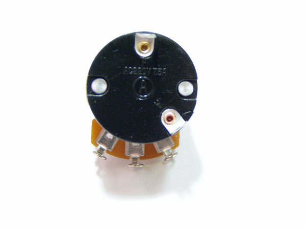 디바이스마트,RLC/수동소자 > (R) 저항 > 가변저항(포텐셔미터) > Alpha electronics,,RV2402-20SL 1KΩ,1K옴 / 샤프트 지름 : 6mm / 샤프트 길이 : 20mm / 샤프트 타입 : serration 