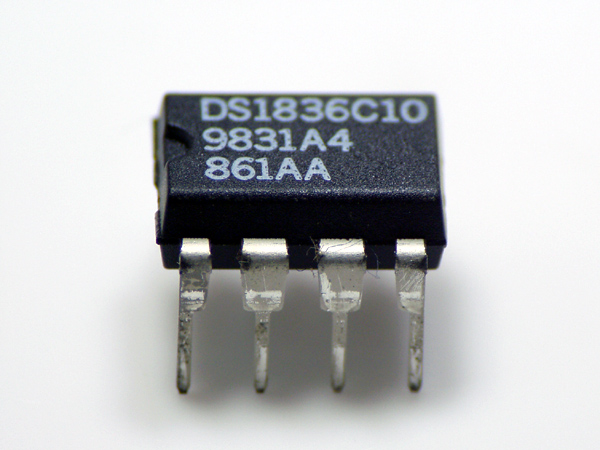 DS1836C