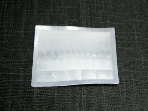 디바이스마트,센서 > 모션/가속도/자이로센서 > 모션센서 악세사리,NTS,인체감지센서용 캡 NT7011D,인체감지센서용 플라스틱 캡 평면타입, 직접 휘어 각도를 만들어 사용하시는 것으로, 경보기 등에 많이 사용됩니다. FOCUS = 25 m/m , ANGLE = 80º , LENGTH = 10M, SIZE= 56.82*44.8*0.6mm, 오차율:±10%