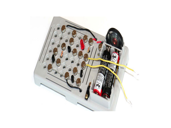 디바이스마트,기계/제어/로봇/모터 > 교육/취미로봇 > 교육용로봇 키트 > 초급 로봇키트,로보트론,우리몸에 흐르는 전류,트랜지스터의 전류 증폭기능으로 이용하여 인체를 통해 흐르는 작은 전류를 증폭시켜 멜로디를 ON/OFF 시키는 전자회로입니다. 실과실습용으로 이미 많은 초등학교에서 채택하여 사용하며, 납땜이 필요없는 키트입니다.