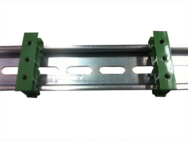 디바이스마트,커넥터/PCB > 터미널블럭 > DINKLE (Rail 산업용) > 단자대 악세서리,DINKLE,단자대 악세서리 KMRH,PCB와 레일(찬넬) 을 연결시킬수 있는 단자대 악세사리 입니다. 35mm, 15mm 두가지 레일모두 사용 가능하며, 3개의 결합 스크류가 포함되어 있습니다