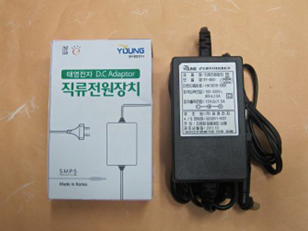 디바이스마트,전원/파워/배터리 > 전원/파워소스 > 전원아답터 > 6V 아답터,태영전자,양쪽 케이블형 아답터 TY-02010 (6V 2A),입력전압   : AC 100V~245V  출력전압   : DC 6V - 2A (2000mA)   제품크기   : W 49 / D 84 / H 32  m/m , DC JACK 종류는 총 5가지로 다양하게 사용이 가능