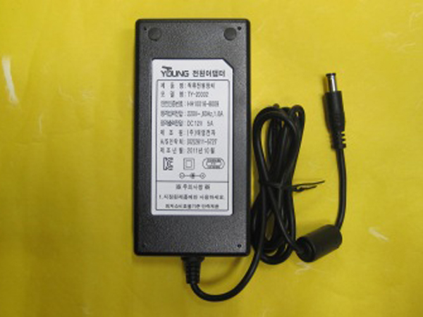 디바이스마트,케이블/전선 > PC/네트워크/통신 케이블 > 전원/파워 케이블,태영전자,양쪽 케이블형 아답터 PG653-1205000I (12V 5A),입력전압   : AC 100V~245V  출력전압   : DC 12V - 5A (5000mA)   제품크기   : W 53 / D 118 / H 35  m/m, 파워케이블 별매, DC JACK 종류는 총 5가지로 다양하게 사용이 가능