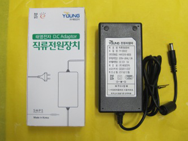 디바이스마트,케이블/전선 > PC/네트워크/통신 케이블 > 전원/파워 케이블,태영전자,양쪽 케이블형 아답터 TY-021 (24V 2A),입력전압   : AC 100V~245V 출력전압   : DC 24V - 2A (2000mA)   제품크기   :W 70 / D 162 / H 38  m/m   , DC JACK 종류는 총 5가지로 다양하게 사용이 가능