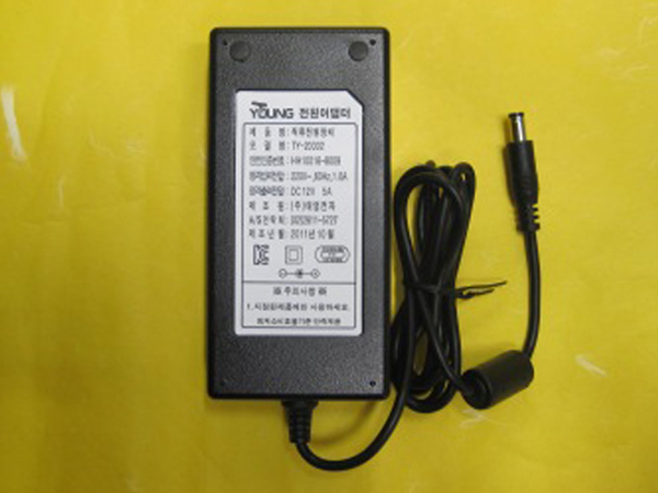 디바이스마트,케이블/전선 > PC/네트워크/통신 케이블 > 전원/파워 케이블,태영전자,양쪽 케이블형 아답터 PG653-2402500DI (24V 2.5A),입력전압   : AC 100V~245V  출력전압   : DC 24V - 2A (2000mA)   제품크기   : W 70 / D 162 / H 38  m/m  , 파워코드 별매 , DC JACK 종류는 총 5가지로 다양하게 사용이 가능