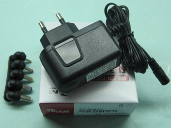 디바이스마트,전원/파워/배터리 > 전원/파워소스 > 전원아답터 > 6V 아답터,태영전자,벽걸이형 아답터 TY-01019 (6V 300mA),입력전압   : AC 100V~245V 출력전압   : DC 6V - 0.3A (300mA)   제품크기   : W 27 / H 62 / D 32  m/m (PLUG 제외), DC JACK 종류는 총 5가지로 다양하게 사용이 가능.