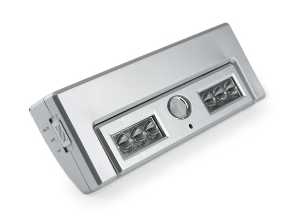 디바이스마트,LED/LCD > LED 관련 상품 > 램프,Coms,램프(센서 감지형) 6LED [NO225],사이즈 : 175x53x25mm / 전원 : AA 건전지 3개 / 색상 : 화이트(White) / 센서 감지 거리 : 3M / 180도 회전 , 각도조절 / 구성품 : 고정 못 1개+양면테이프 1개