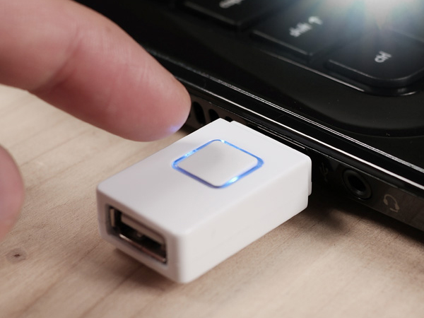 디바이스마트,컴퓨터/모바일/가전 > 스마트폰/스마트기기 > 충전기/보조배터리 > 보조배터리,Coms,USB 고속 충전기 500mA ~ 2.1A out [CL751],아이패드, 갤럭시탭, 스마트폰 충전 시 고속 충전 변환 아답터