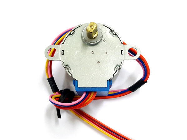 디바이스마트,기계/제어/로봇/모터 > 모터류 > 스텝모터 > 5상 스텝모터,SZH,아두이노 호환 5V 스텝모터 [SZH-EK060],아두이노와 호환되는 DC 5V 4상 스텝모터입니다. 4가닥의 선이 각 상에 전기를 On/Off  하는 것 만으로도 스텝모터를 쉽게 제어 가능합니다. size: 31*27*19mm, [SZH-EK059] 드라이버 모듈 제품과 함께 쓰기 좋습니다.28BYJ-48 4상 스텝 모터 (IN DC 5V)