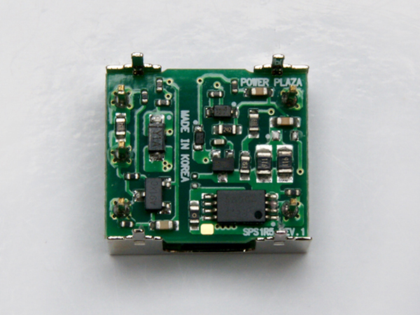 디바이스마트,전원/파워/배터리 > DC-DC 컨버터 모듈 > 강하형 모듈(실장) > 절연 스위칭 모듈,Power Plaza,SPS1R5-24-3R3,실장형 / 고정출력전압 / 1chch 출력 / 강하형 1.5W 절연 스위칭 컨버터 / 입력전압 : 18V~36V / 출력전압 : 3.3V / 출력전류 : 400mA / 변환효율 : 최대 73% / 절연전압 : 500V / 입력단자 : 스루홀 핀 / 출력단자 : 스루홀 핀 / 패키지 : PCB