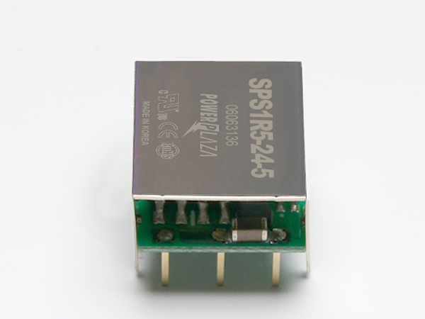 디바이스마트,전원/파워/배터리 > DC-DC 컨버터 모듈 > 강하형 모듈(실장) > 절연 스위칭 모듈,Power Plaza,SPS1R5-24-5,실장형 / 고정출력전압 / 1chch 출력 / 강하형 1.5W 절연 스위칭 컨버터 / 입력전압 : 18V~36V / 출력전압 : 5V / 출력전류 : 300mA / 변환효율 : 최대 73% / 절연전압 : 500V / 입력단자 : 스루홀 핀 / 출력단자 : 스루홀 핀 / 패키지 : PCB