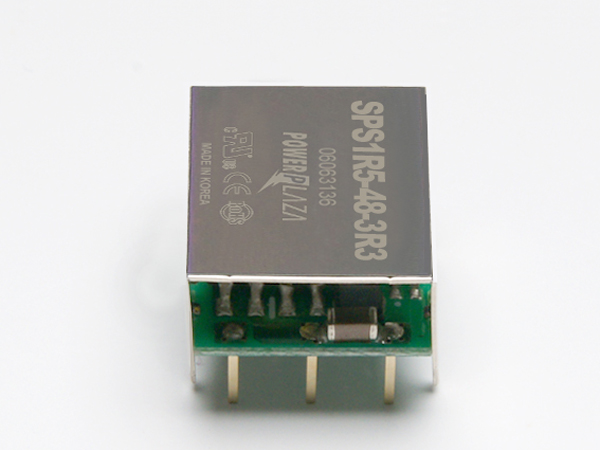 디바이스마트,전원/파워/배터리 > DC-DC 컨버터 모듈 > 강하형 모듈(실장) > 절연 스위칭 모듈,Power Plaza,SPS1R5-48-3R3,실장형 / 고정출력전압 / 1chch 출력 / 강하형 1.5W 절연 스위칭 컨버터 / 입력전압 : 36V~76V / 출력전압 : 3.3V / 출력전류 : 400mA / 변환효율 : 최대 73% / 절연전압 : 500V / 입력단자 : 스루홀 핀 / 출력단자 : 스루홀 핀 / 패키지 : PCB