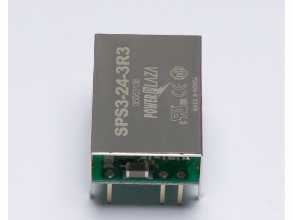 디바이스마트,전원/파워/배터리 > DC-DC 컨버터 모듈 > 강하형 모듈(실장) > 절연 스위칭 모듈,Power Plaza,SPS3-24-3R3,실장형 / 고정출력전압 / 1chch 출력 / 강하형 3W 절연 스위칭 컨버터 / 입력전압 : 18V~36V / 출력전압 : 3.3V / 출력전류 : 600mA / 변환효율 : 최대 73% / 절연전압 : 500V / 입력단자 : 스루홀 핀 / 출력단자 : 스루홀 핀 / 패키지 : PCB