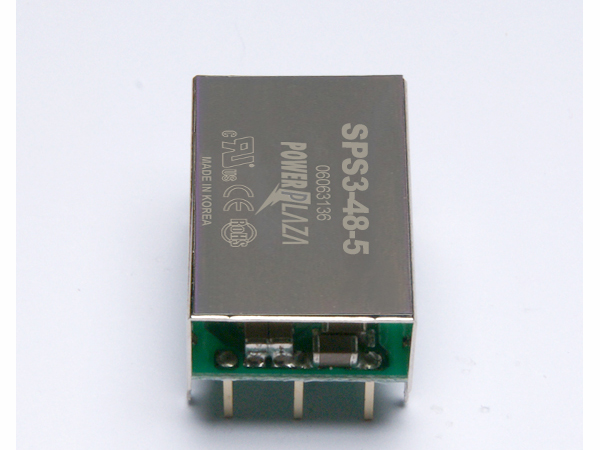 디바이스마트,전원/파워/배터리 > DC-DC 컨버터 모듈 > 강하형 모듈(실장) > 절연 스위칭 모듈,Power Plaza,SPS3-48-5,실장형 / 고정출력전압 / 1chch 출력 / 강하형 3W 절연 스위칭 컨버터 / 입력전압 : 36V~76V / 출력전압 : 5V / 출력전류 : 600mA / 변환효율 : 최대 81% / 절연전압 : 500V / 입력단자 : 스루홀 핀 / 출력단자 : 스루홀 핀 / 패키지 : PCB