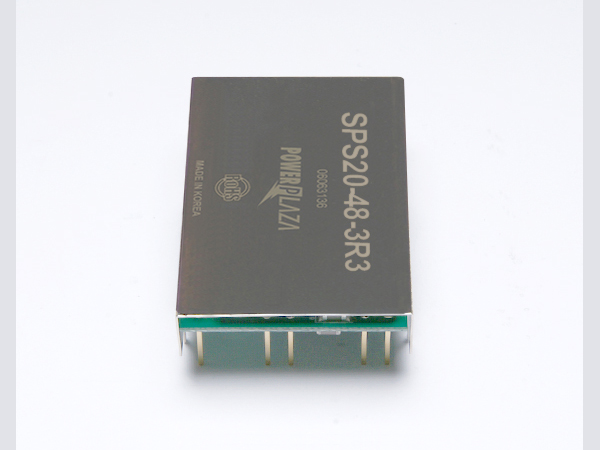 디바이스마트,전원/파워/배터리 > DC-DC 컨버터 모듈 > 강하형 모듈(실장) > 절연 스위칭 모듈,Power Plaza,SPS20-48-3R3,실장형 / 고정출력전압 / 1chch 출력 / 강하형 20W 절연 스위칭 컨버터 / 입력전압 : 36V~76V / 출력전압 : 3.3V / 출력전류 : 4A / 변환효율 : 최대 86% / 절연전압 : 500V / 입력단자 : 스루홀 핀 / 출력단자 : 스루홀 핀 / 패키지 : PCB