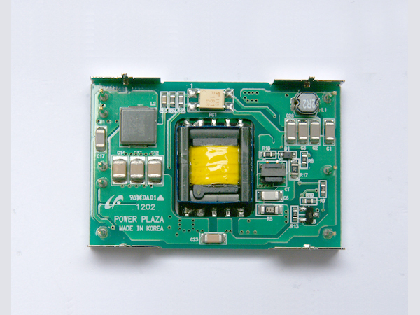 디바이스마트,전원/파워/배터리 > DC-DC 컨버터 모듈 > 강하형 모듈(실장) > 절연 스위칭 모듈,Power Plaza,SPS20-48-3R3,실장형 / 고정출력전압 / 1chch 출력 / 강하형 20W 절연 스위칭 컨버터 / 입력전압 : 36V~76V / 출력전압 : 3.3V / 출력전류 : 4A / 변환효율 : 최대 86% / 절연전압 : 500V / 입력단자 : 스루홀 핀 / 출력단자 : 스루홀 핀 / 패키지 : PCB