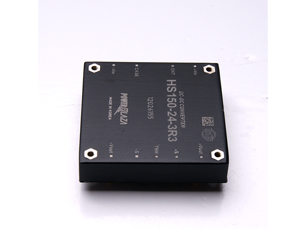 디바이스마트,전원/파워/배터리 > DC-DC 컨버터 모듈 > 강하형 모듈(실장) > 절연 스위칭 모듈,Power Plaza,HS150-48-12,실장형 / 고정출력전압 / 1ch 출력 / 강하형 150W 절연 스위칭 컨버터 / 입력전압 : 36V~75V / 출력전압 : 12V / 출력전류 : 12.5A / 변환효율 : 최대 92% / 절연전압 : 1500V / 스위칭 주파수 : 380kHz / 입력단자 : 스루홀 핀 / 출력단자 : 스루홀 핀 / 패키지 : 밀폐형 모듈