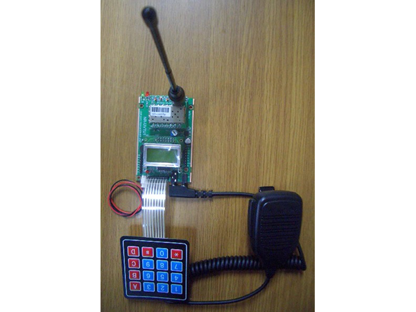 디바이스마트,MCU보드/전자키트 > 통신/네트워크 > 기타 네트워크/통신,네오틱스,UHF / VHF 무전기 유니트 (NR-VTU1),VHF(136~174MHz)  무전기  유니트는  업무용  무전기  및  생활무전기, HAM용  무전기  등 동일  사양의  무전기와  오디오  통신  및  데이터  통신이  가능한  무전기  유니트  입니다.