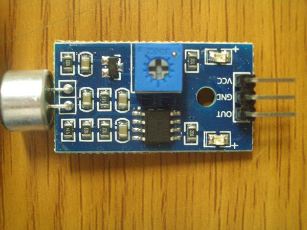 디바이스마트,MCU보드/전자키트 > 센서모듈 > 소리/음성센서,네오틱스,사운드(소리) 감지 센서 모듈 (NS-SDSM),NS-SDSM은  사운드(소리)를  감지하는  마이크(Microphone)을  사용하여  설치장소  주변의  사운드 (소리)를  감지하여  사용자가  설정한  감도의  소리크기가  되면  디지털  출력으로 “H”  또는 “L”를 출력하는  사운드(소리)  감지  센서  모듈  입니다.
