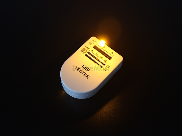 디바이스마트,LED/LCD > 일반 LED부품 > 직사각형 LED,SZH-LD,557UY 사각 LED 노랑 [SZH-LD003],사이즈 : 5x5x7 / 전압 : 2.0-2.2V / 전류 : 15~20mA / 색상 : 옐로우(Yellow)