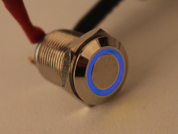디바이스마트,스위치/부저/전기부품 > 스위치 > 푸쉬버튼 스위치 > 메탈 스위치,NW3 (New3),LED 메탈 푸쉬 스위치 링(파랑) [HX12-C3],일반푸쉬(PUSH) 스위치 / 색상: BLUE (조광형) / 정격 전류 : 2A / 정격전압-DC : 36 VDC / 재질 : Chrome / 홀가공 : 12mm / 스위치 : 14mm / LED발광 링 타입 / 생활방수 / 노브 플랫 타입