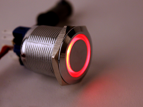 디바이스마트,스위치/부저/전기부품 > 스위치 > 푸쉬버튼 스위치 > 메탈 스위치,NW3 (New3),LED 메탈 푸쉬락 스위치 링(파랑12V) [HX22-A1],푸쉬 타입 / 색상: BLUE (조광형) / 정격 전류 : 5A / 정격전압-AC : 250 VAC / 재질 : Chrome / 홀가공 : 22mm / 스위치 : 25mm / LED발광 Ring타입 / 노브 플랫 타입 / 생활방수 / 락 걸릴때 노브의 높이 변화가 적습니다.푸쉬락(PUSH LOCK) 스위치