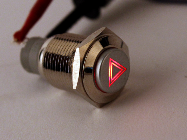 디바이스마트,스위치/부저/전기부품 > 스위치 > 푸쉬버튼 스위치 > 메탈 스위치,NW3 (New3),LED 메탈 푸쉬락 스위치 12V (자동차 비상등),푸쉬락(PUSH LOCK) 스위치 / 색상: RED (조광형) / 정격 전류 : 3A / 정격전압-AC : 250 VAC /  재질 : Chrome / 홀가공 : 16mm / 스위치 : 18mm / LED발광 비상등 / 노브 돌출 타입 / 생활방수 / 자동차 비상등 스위치 입니다.