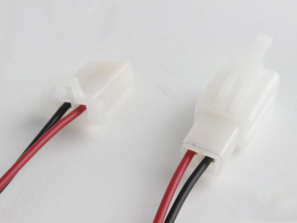 디바이스마트,커넥터/PCB > 직사각형 커넥터 > 하네스 케이블 > 자동차 하네스,NW3 (New3),하네스 커넥터 DJ2.8 2핀 케이블,2핀 AWG20, 암 or 수 싱글, LED 배선, 자동차 차량 배선, 각종 DIY 작업에 많이 사용하는 하네스 커넥터 입니다.  / ※제조사에 따라서 커넥터 모양이 변경될 수 있습니다 (랜덤)