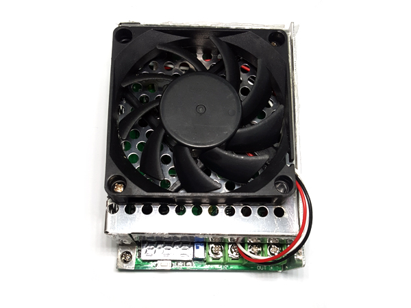 디바이스마트,MCU보드/전자키트 > 전원/신호/저장/응용 > 레벨컨버터/전압관리,SZH,600W 스텝업 DC컨버터 쿨러 FAN [SZH-EKBD-070],입력 전압 : 12V ~ 60V / 출력 전압 : 12V ~ 80V / 출력 전류 : 최대 10A / 변환 효율 : 95% / 사이즈 : 111mm X 77mm X 51mm