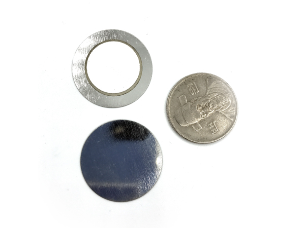 디바이스마트,스위치/부저/전기부품 > 부저/스피커/사이렌 > 부저 > 세라믹 부저,SZH,27mm 압전 세라믹 부저 [FQ-049],세라믹 부저 / 27mm X 3mm / 4.1±0.5KHz / 200Ω / 20nF / 간단한 사운드재생이 가능한 피에조부저입니다./ 제품은 1개 낱개판매품입니다 