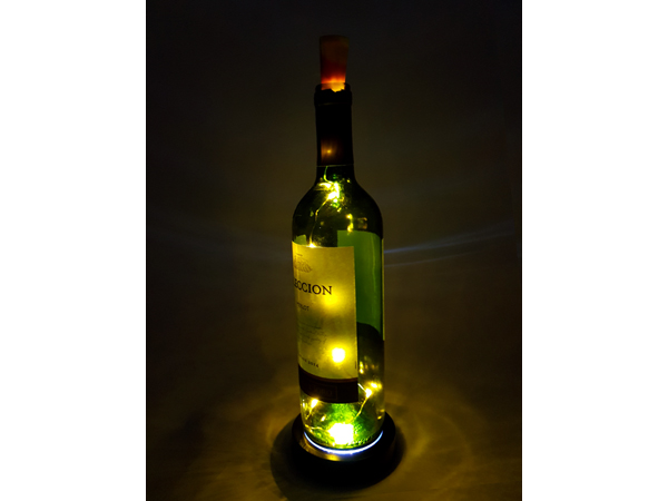 디바이스마트,LED/LCD > LED 관련 상품 > FUN LED,SZH,누름식 LED 컵받침/테이블조명 (검정/쿨화이트) [SZH-ML-013],사이즈 : 9x7x2cm / 전원방식 : AAA 건전지 3개 / 색상 : 쿨화이트(Cool White) / 건전지 미포함