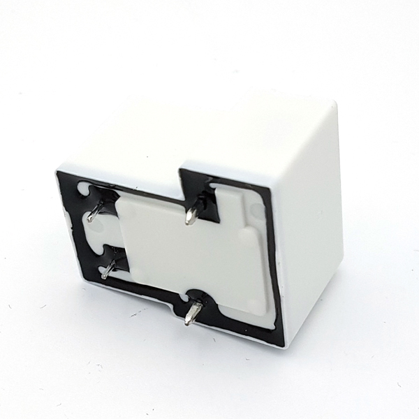 디바이스마트,스위치/부저/전기부품 > 릴레이 > 파워 릴레이,SZH,파워릴레이 HF-105F-1-024D-1HS [SZH-EP064],파워 릴레이 / 접촉형식 : SPST-NO (1 Form A) / 코일 전압 : 24VDC / 코일 저항 : 660Ω / 코일 전력 : 900mW / 스위칭 전압(AC) : 240VAC / 스위칭 전류(AC) : 30A