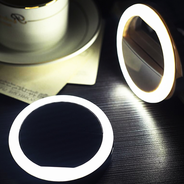 디바이스마트,리퍼브존 > 리퍼브샵,SZH,[리퍼제품] 스마트폰 LED 클립형 블랙 [ZR040],★리퍼 제품 , 오래된 재고 , 반품/취소 불가!!★  장소에 상관없이 간편하게 조작하여 사용 가능한 스마트폰LED .파티, 캠핑 등 셀피족들의 필수품입니다.