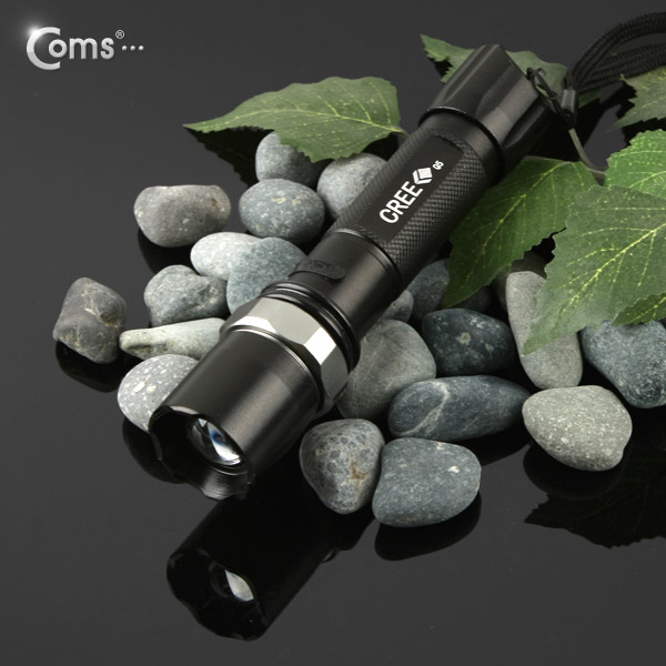 디바이스마트,EV 전기차/캠핑카/그린에너지 > 캠핑/보트 악세사리 > 캠핑용품 > 랜턴/램프,Coms,Coms 램프 (LED 손전등), 확대줌, 18650 x 1ea 사용 [BU036],한손에 들어가는 가볍고 컴팩트한 사이즈로 휴대가 편리, 밝기조절(100%,50%)/깜빡이 기능 사용가능, 생활방수 기능